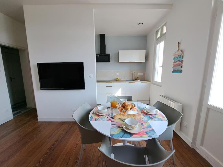 Appartement, Royan. Proche Plage. Buitenkant foto